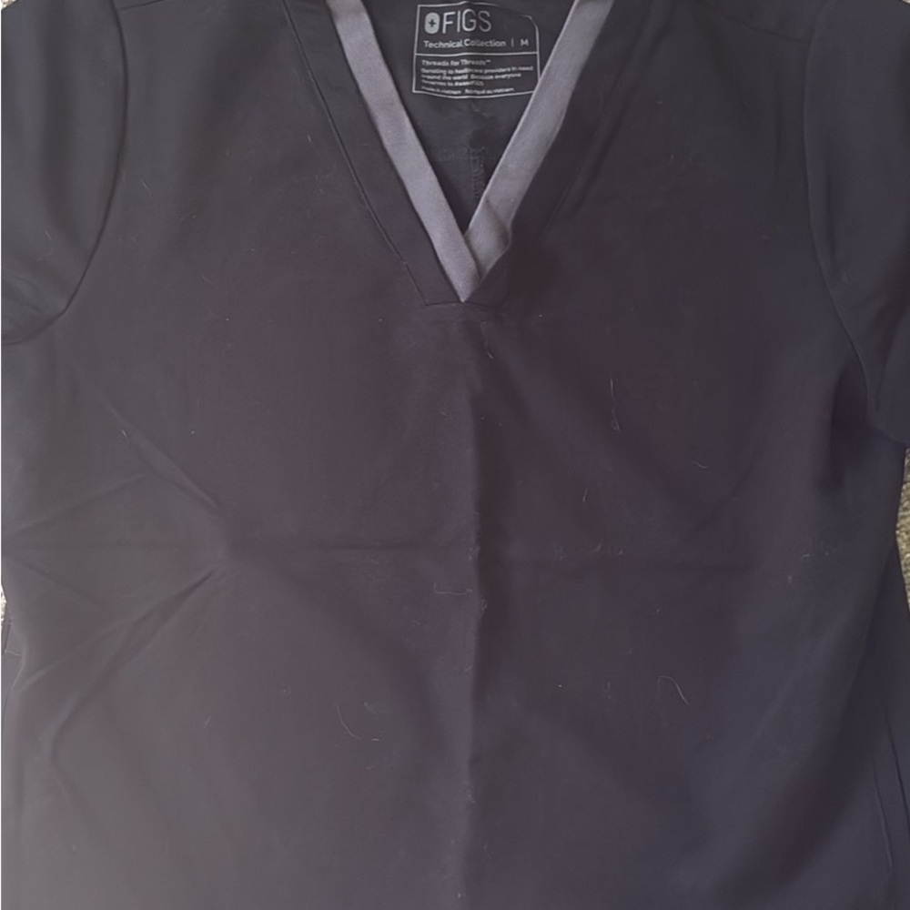 Figs Women's Scrub Top in Black